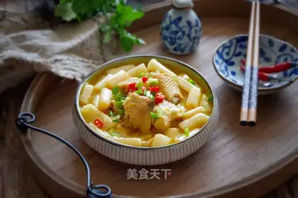 Sour soup with chicken wings
