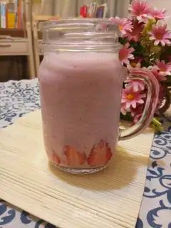 Strawberry shakes