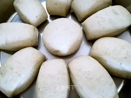 Black sesame cleavage