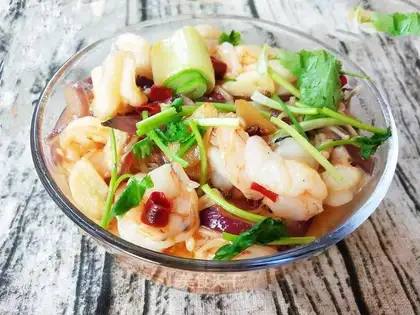 Boiling shrimp