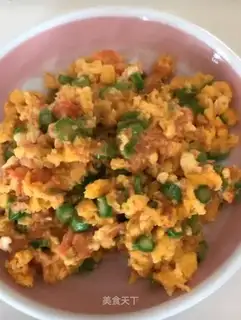 Tomato cheese fried eggs