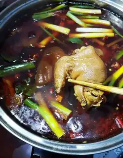 Spicy pig hoof