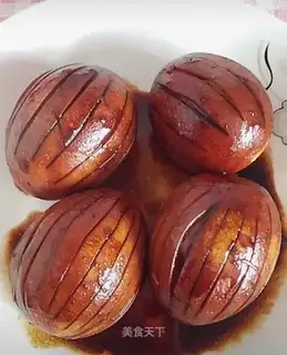 Red roasted eggs