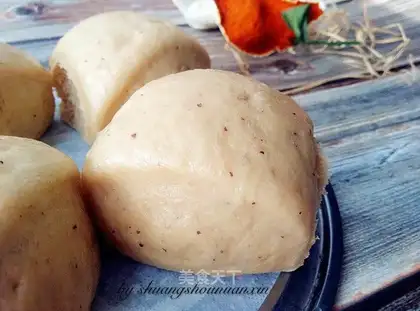 Red sugar buns
