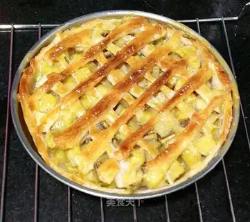 Pineapple banana pie
