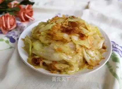 Shrimp skin and cabbage