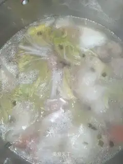 Big cabbage tacoball soup