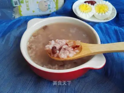 Red-treed baby rice congee