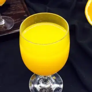 Fresh orange juice