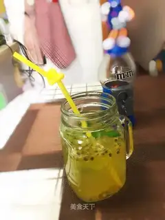 Pistol cucumber honey water