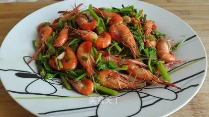 Celery and shrimp