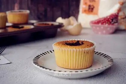 Olio's little sponge cake cup