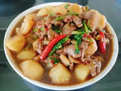Chicken heart stew of potatoes
