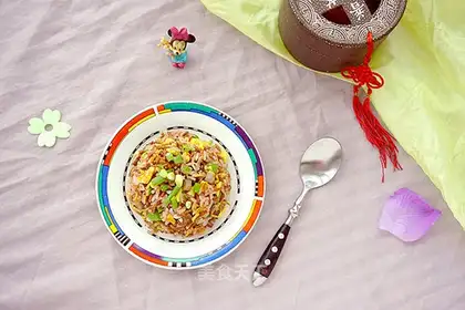 Sodium shrimp eggs and red rice