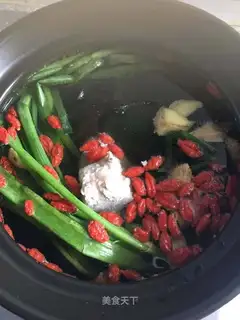 Bitter melon rib soup