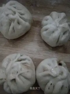 Garlic pork buns