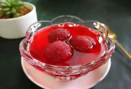Yang Mei Tong