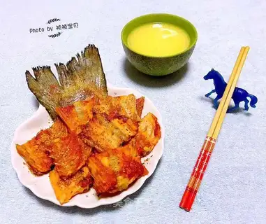 Fried salmon bones