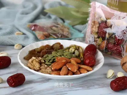 Homemade daily nuts