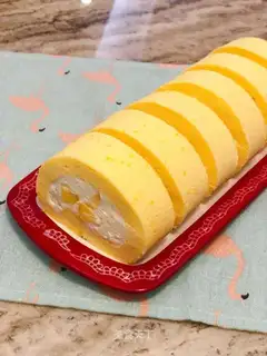Mango cake rolls