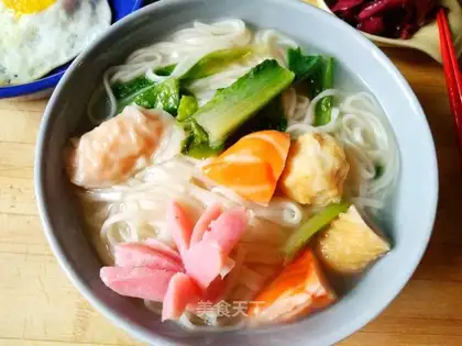 Fishball vegetable noodles