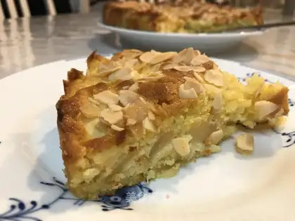 Apricot apple pie