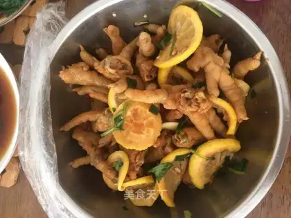 Lemon claws