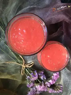 Honey tomato juice