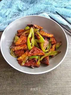 Spicy sauce pepper and tofu