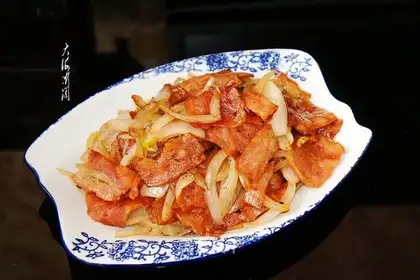 Onion fried bacon