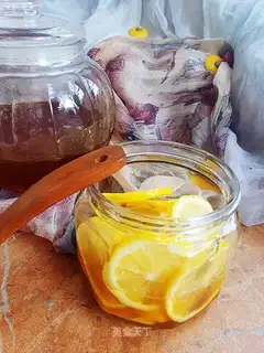 Lemon honey tea