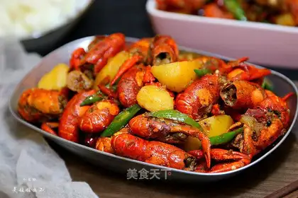 The crawfish burns potatoes