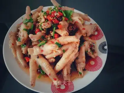 Frozen chicken claws