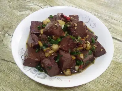 Piggy blood
