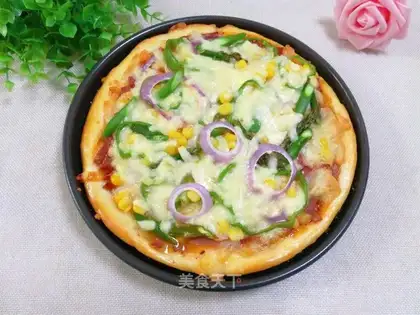 Bacon ham and vegetables pizza