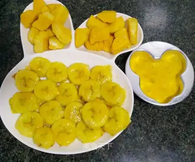 Banana buns