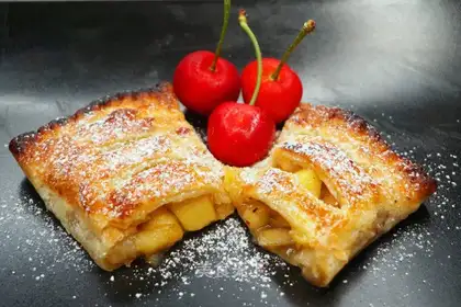Apple banana pie