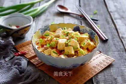 Squeeze meat and tofu