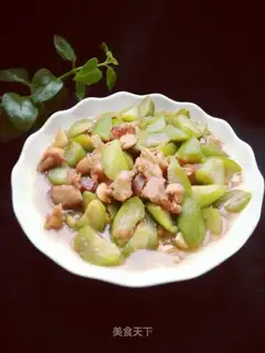 Tasty silk melon fried chicken