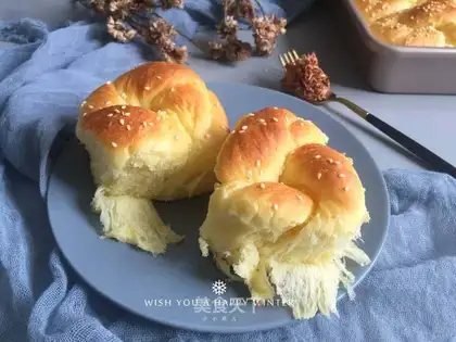 Light cream bread