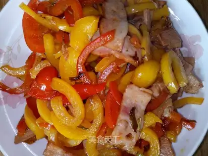 Twin pepper bacon