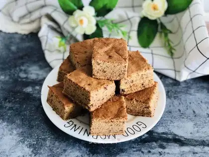 Red-tree cake