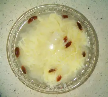 Cinnamon makes egg cake
