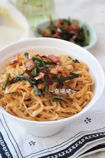 Onion noodles
