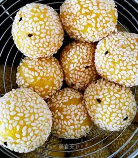 Pumpkin sesame ball
