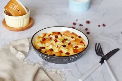 Cranberry bread pudding