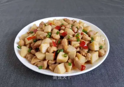 Chicken fried apricot mushroom