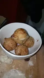 Red bean sesame ball