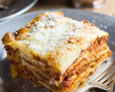 Bologna lasagna