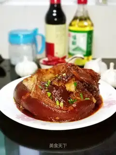 Secret-made pork elbows